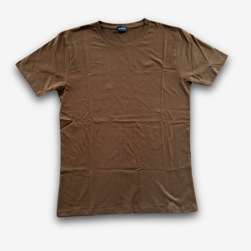T-shirt personalizzata — MAMMA EST. con nomi ricamati