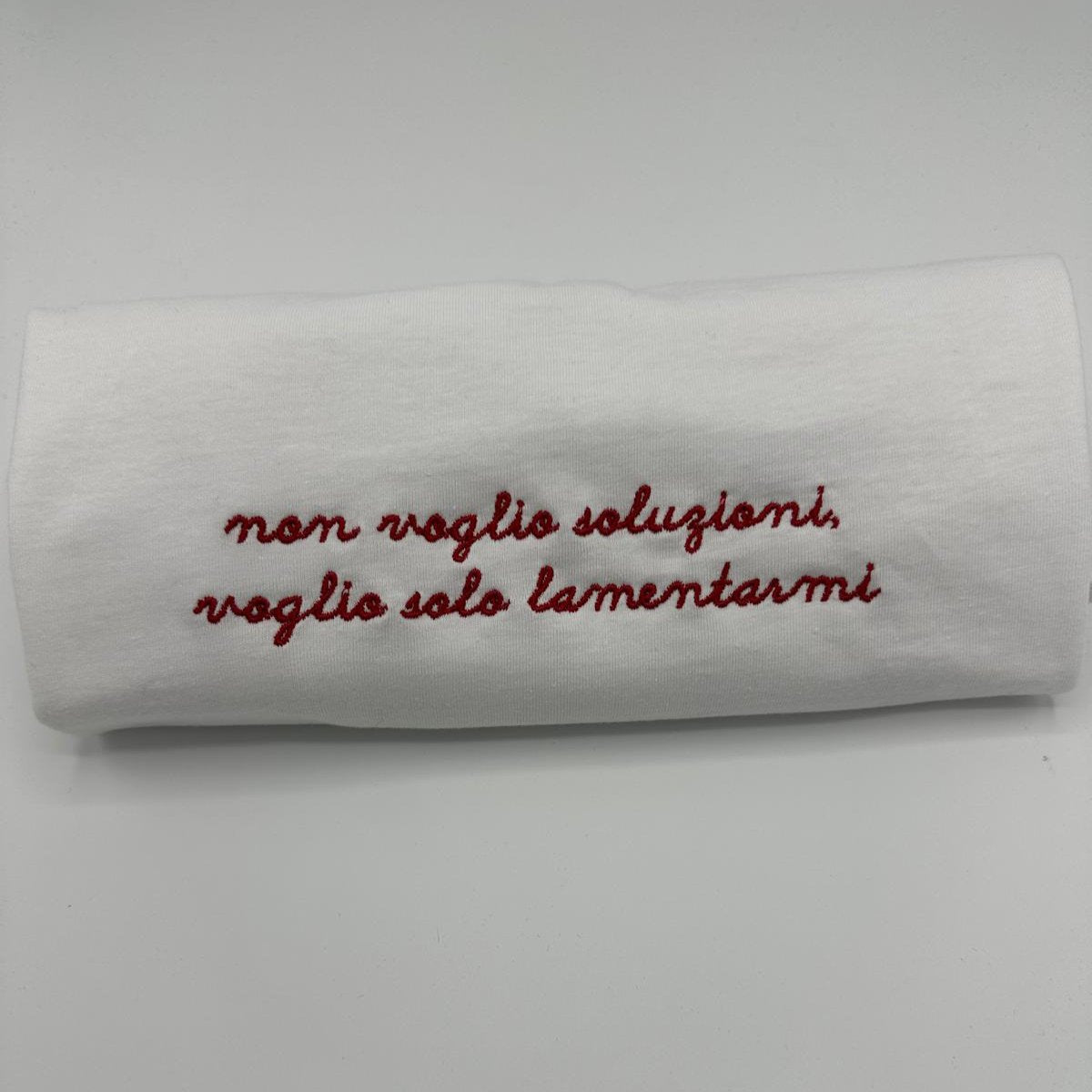 T-shirt Donna Ricamata " Non voglio soluzioni, voglio solo lamentarmi "