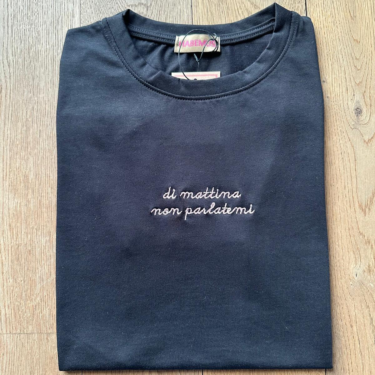 T-shirt Donna Ricamata " di mattina non parlatemi "