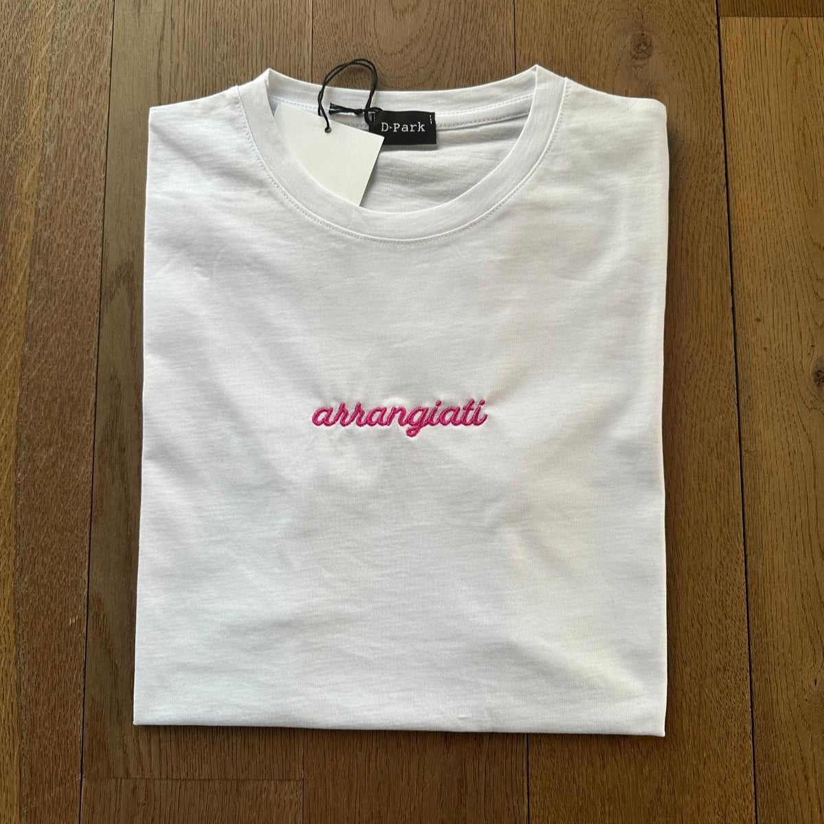 T-shirt donna Ricamata " arrangiati "