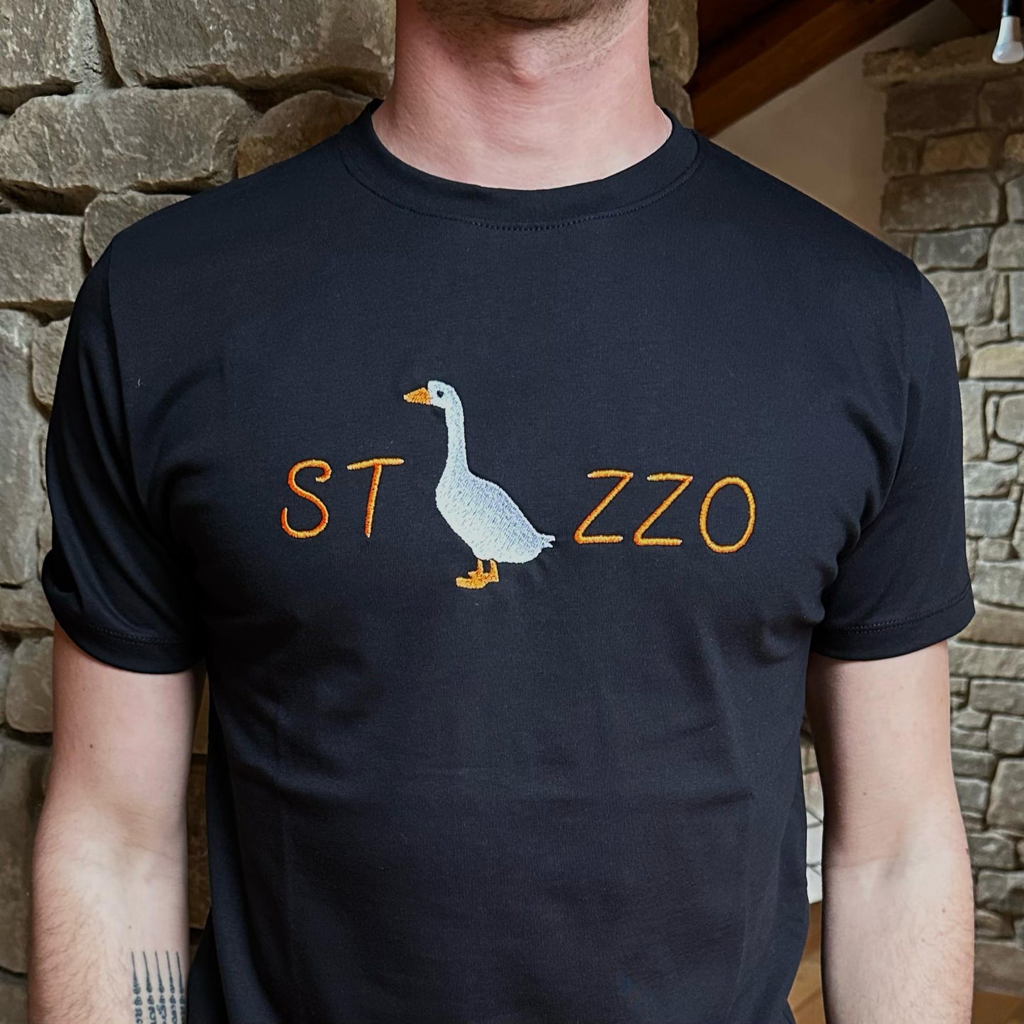 T-shirt uomo "STO CAZZO" – Ricamo centrale
