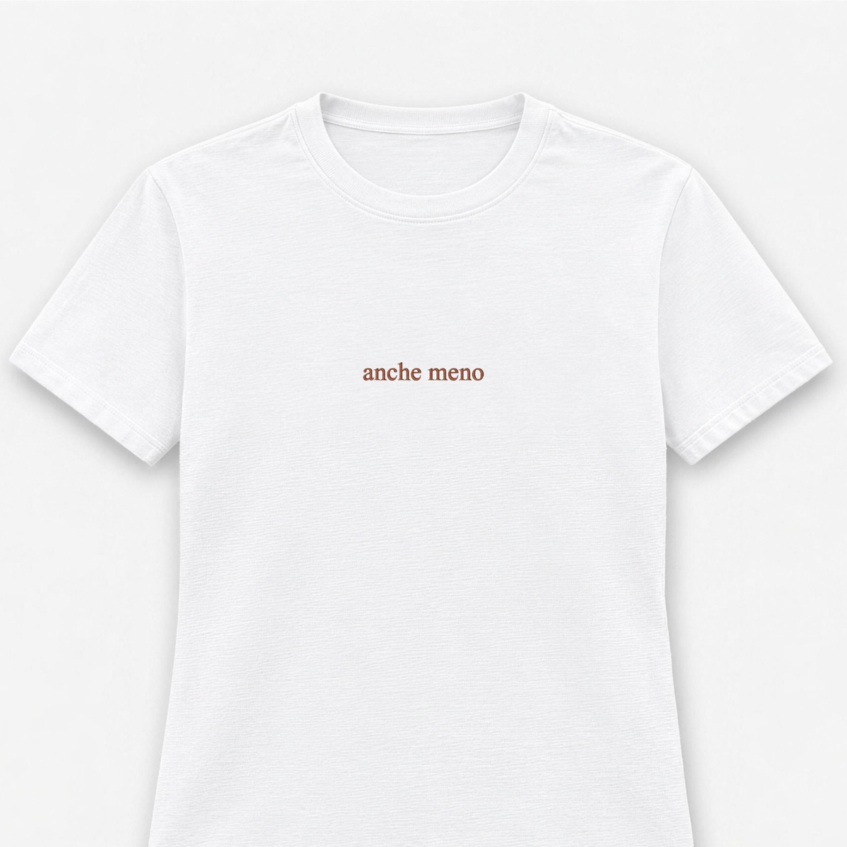 T-shirt Donna con ricamo " anche meno "