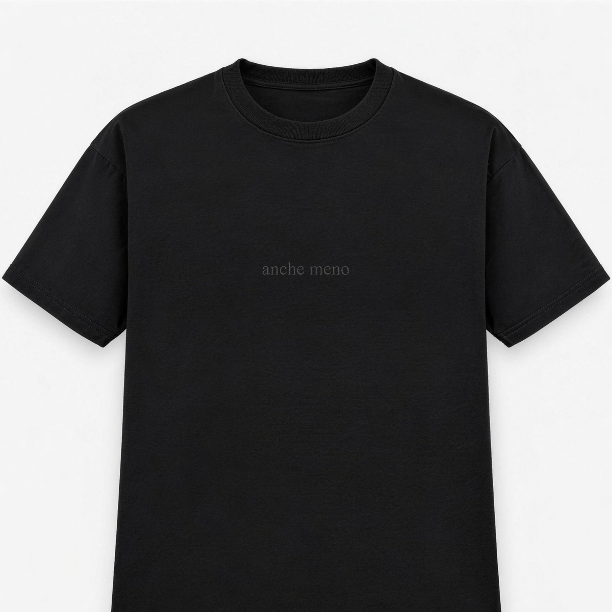 T-shirt Donna con ricamo " anche meno "
