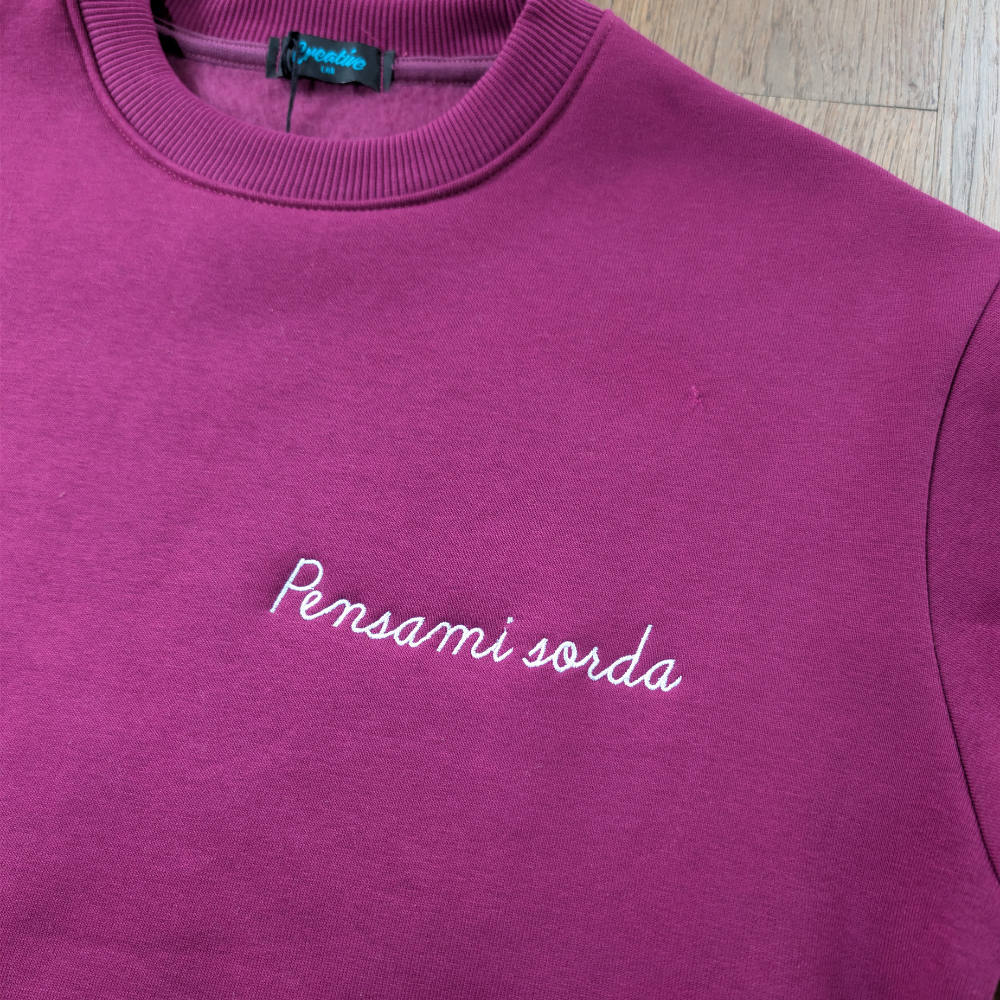 Felpa Donna Girocollo "Pensami sorda" – Ricamo lato cuore
