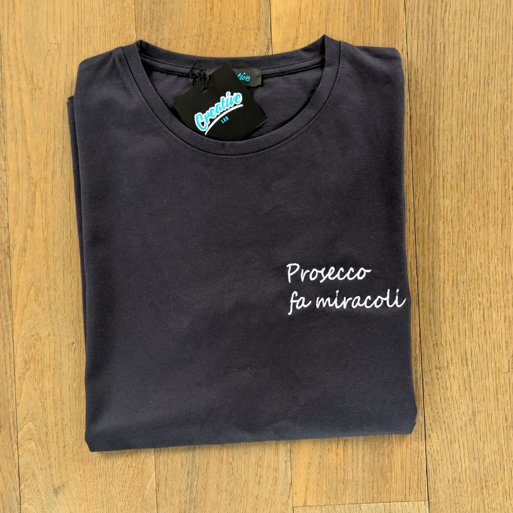 T-shirt Uomo "Prosecco Fa Miracoli" – Ricamo Lato Cuore