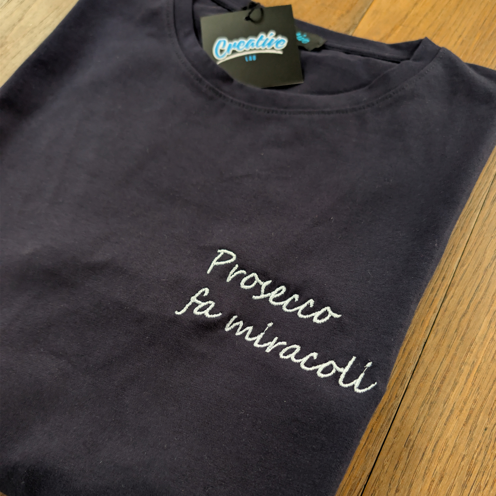 T-shirt Uomo "Prosecco Fa Miracoli" – Ricamo Lato Cuore