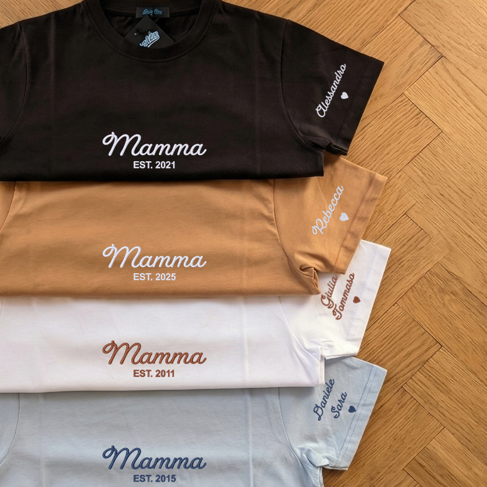 T-shirt personalizzata — MAMMA EST. con nomi ricamati