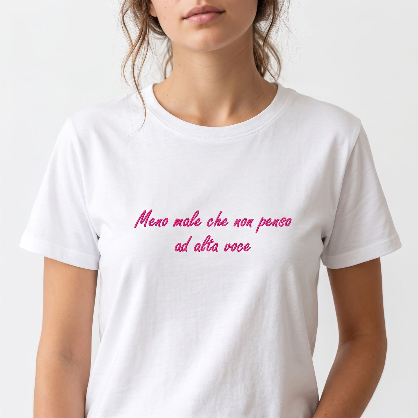 T-shirt Donna "menomale che non penso ad alta voce" – Ricamo Centrale