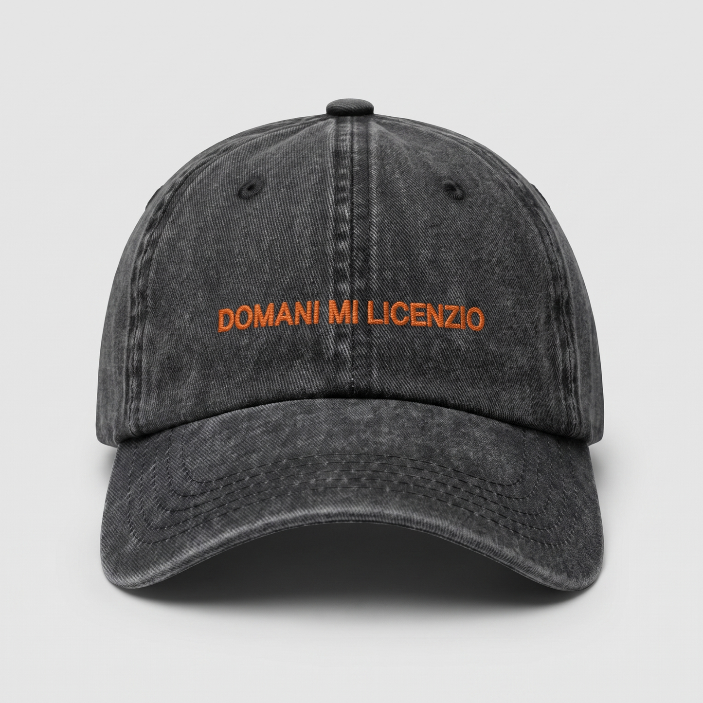 Cappellino Vintage " DOMANI MI LICENZIO " Ricamato