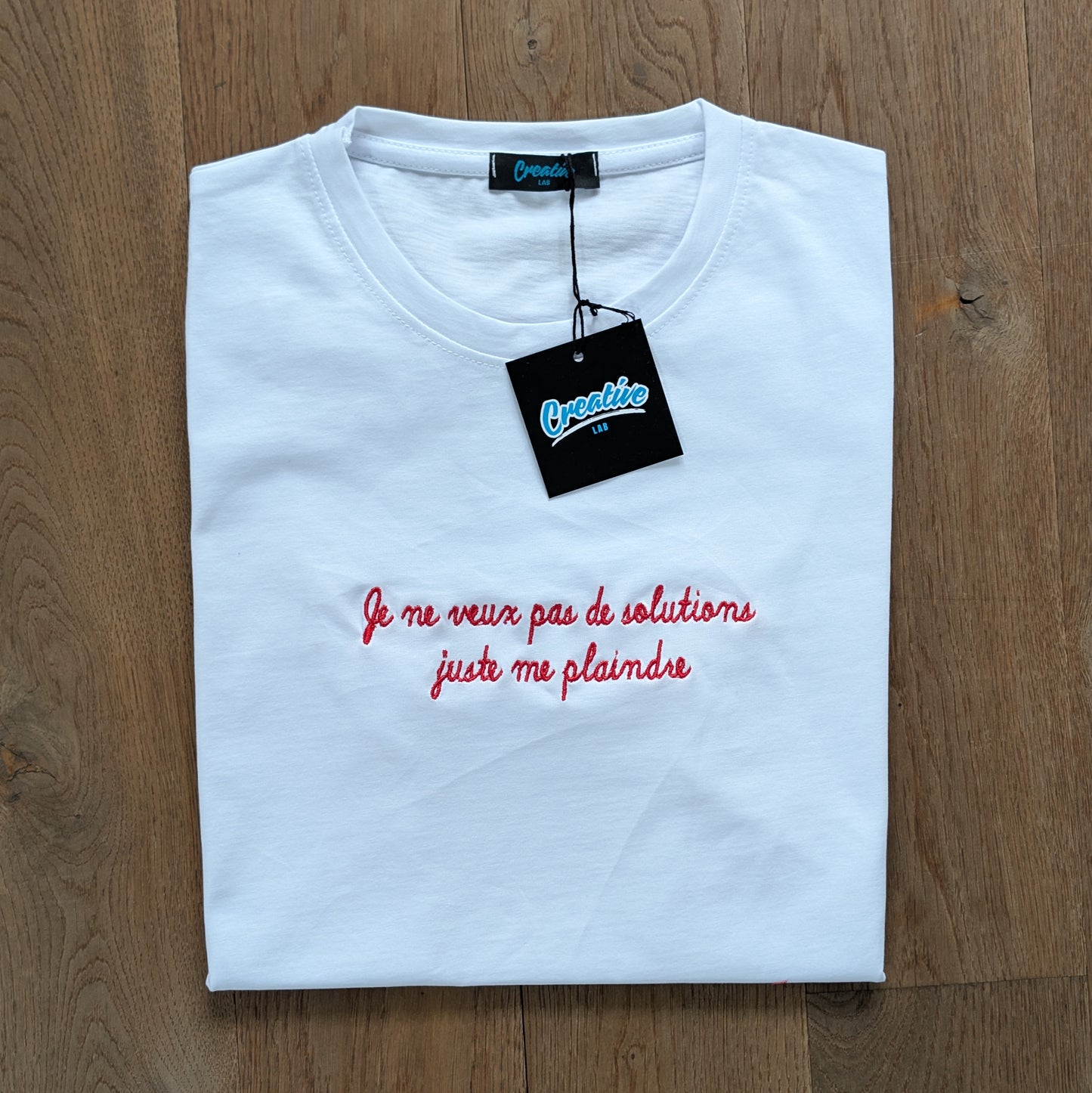 T-shirt Femme Brodé "Je ne veux pas de solutions, juste me plaindre"
